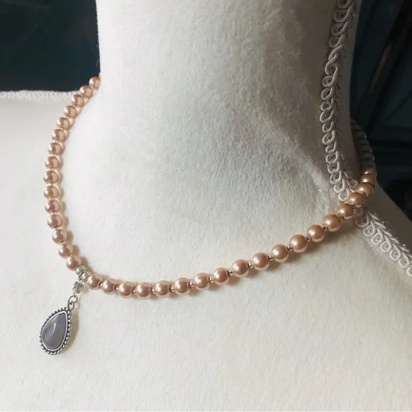 Handcrafted repurpose grey moon glow teardrop pendant Czech glass Pearl necklace - Picture 4 of 9